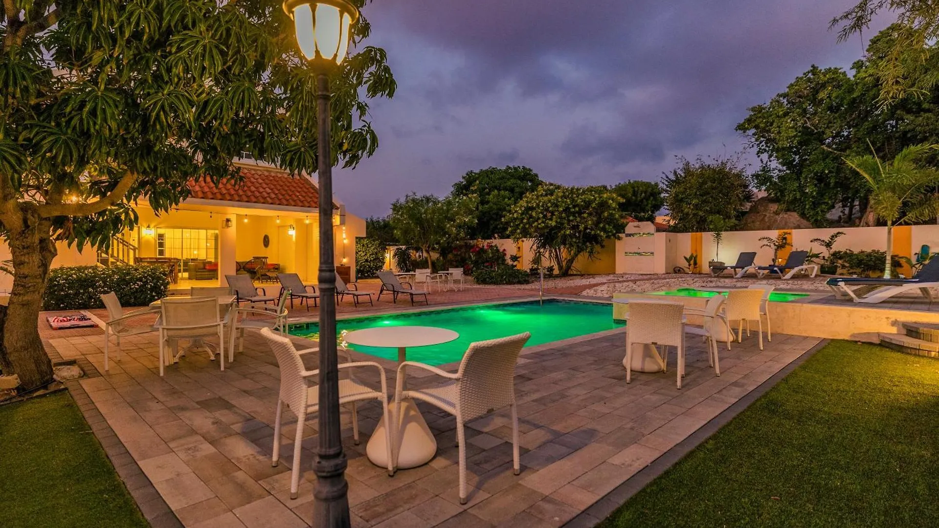 Sunny Paradise Villa Ноорд