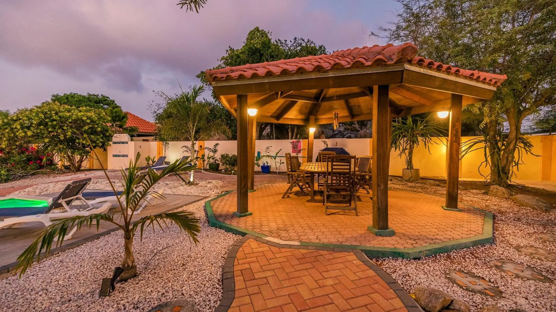 Sunny Paradise Villa Ноорд