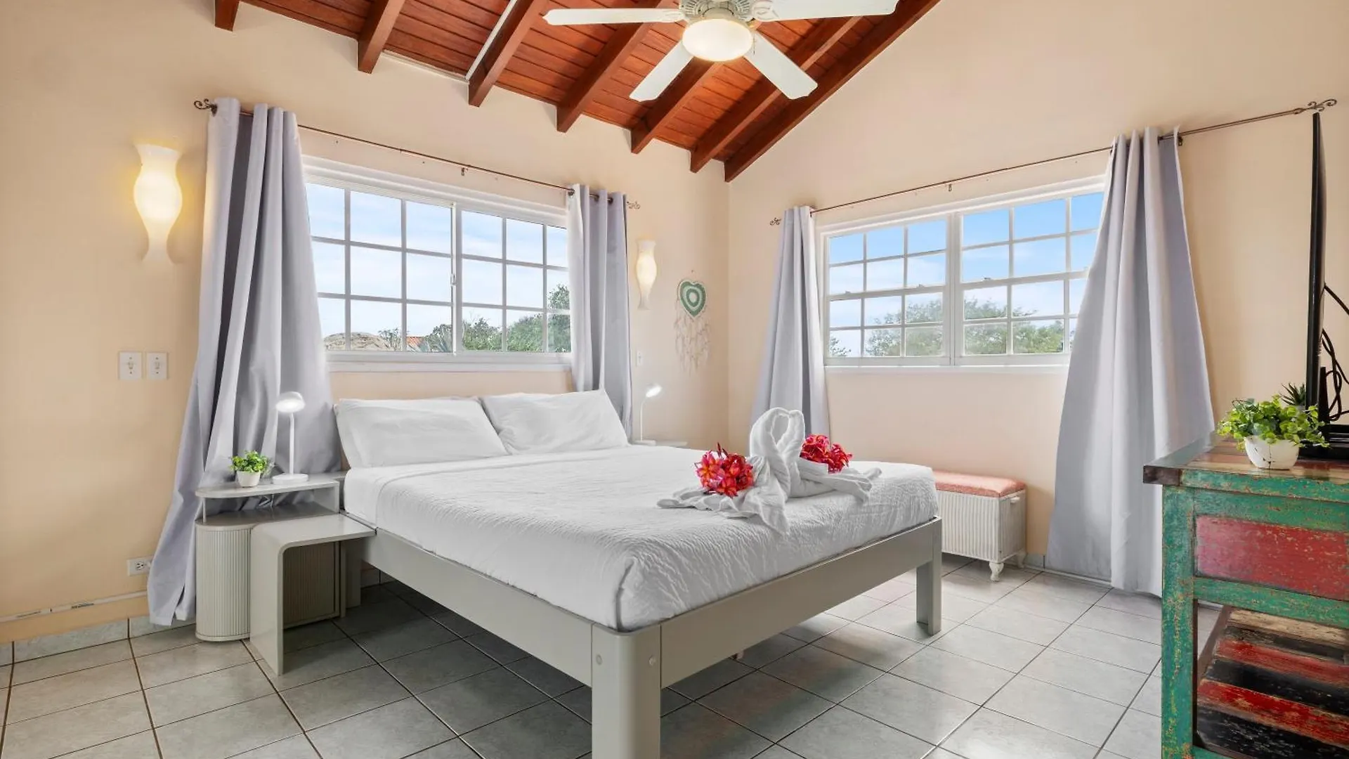 Sunny Paradise Villa Ноорд